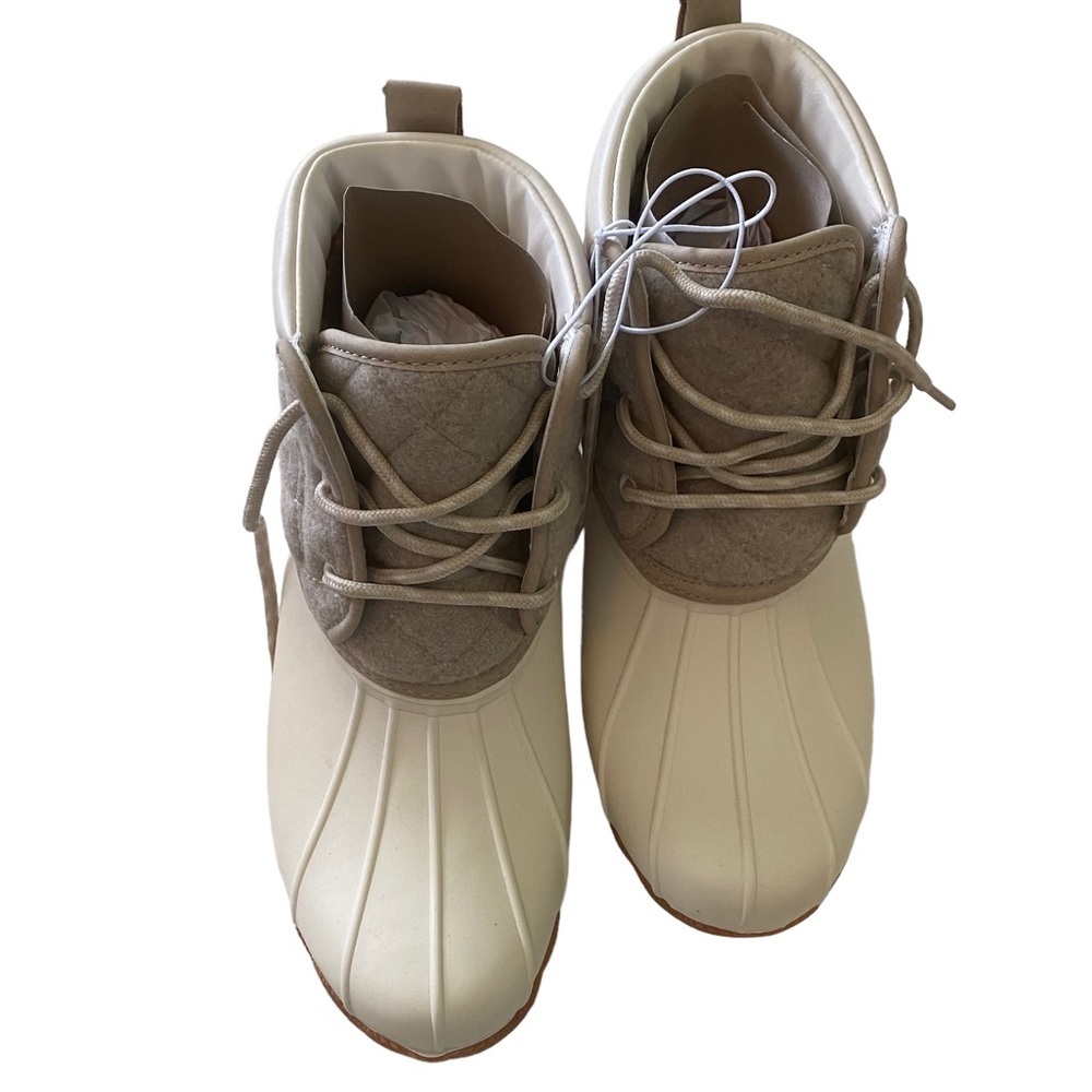 Skechers Water Resistant Boots Cream Sz 11 NWT - Picture 3 of 7